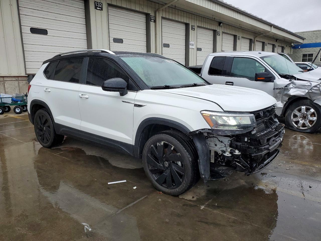 2024 VOLKSWAGEN TAOS SE photo 7