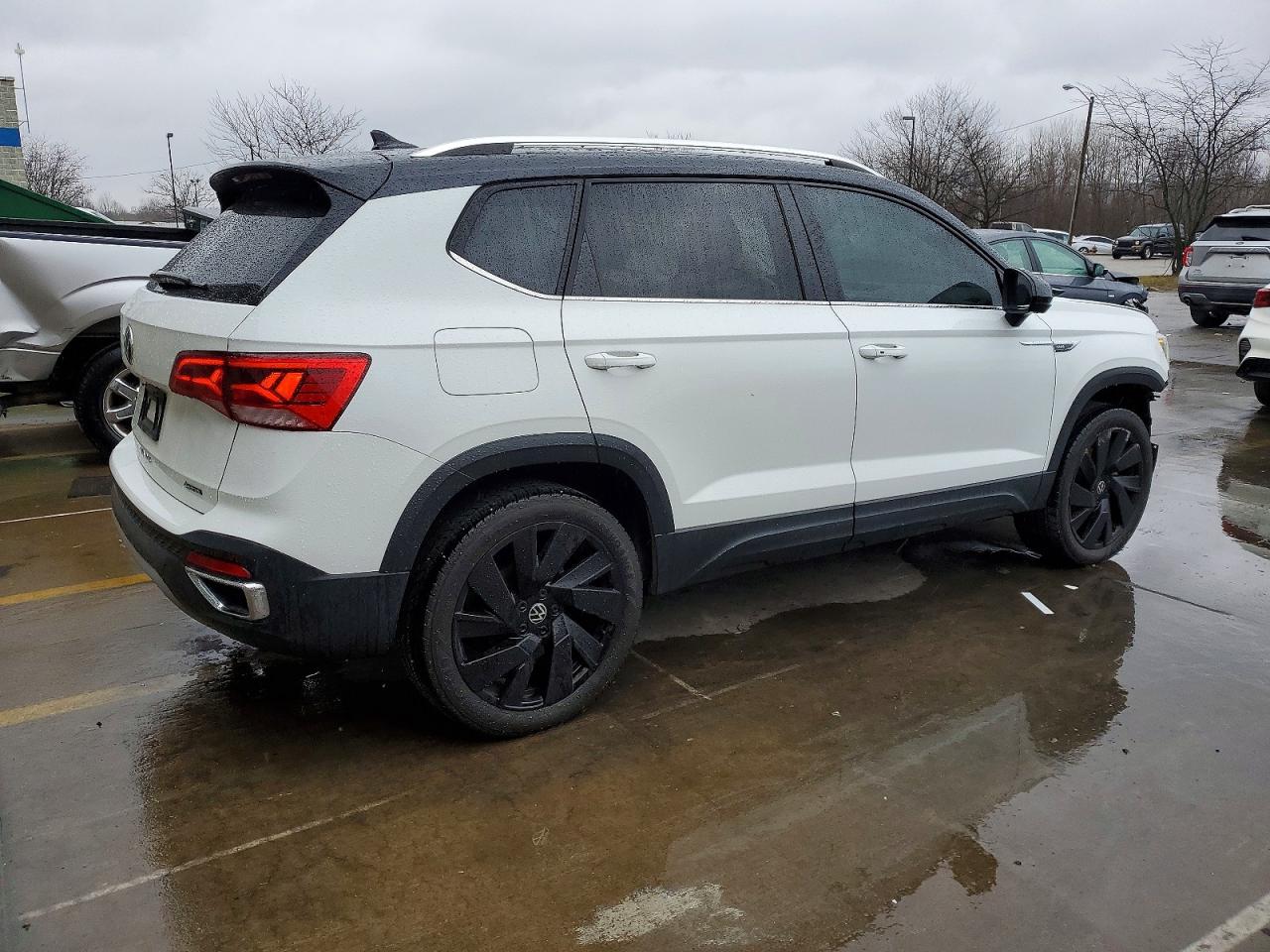 2024 VOLKSWAGEN TAOS SE photo 5