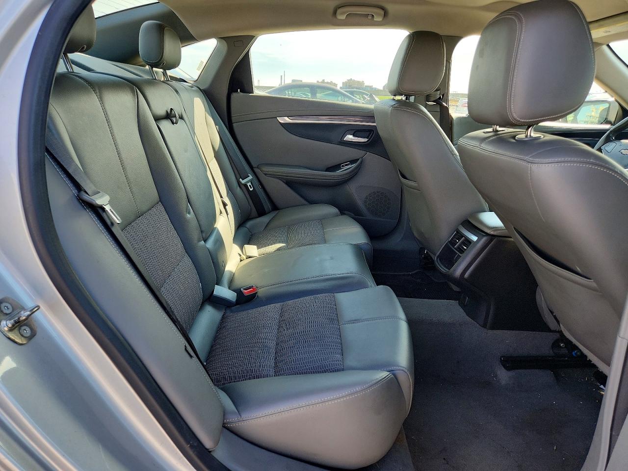 2018 CHEVROLET IMPALA LT photo 19