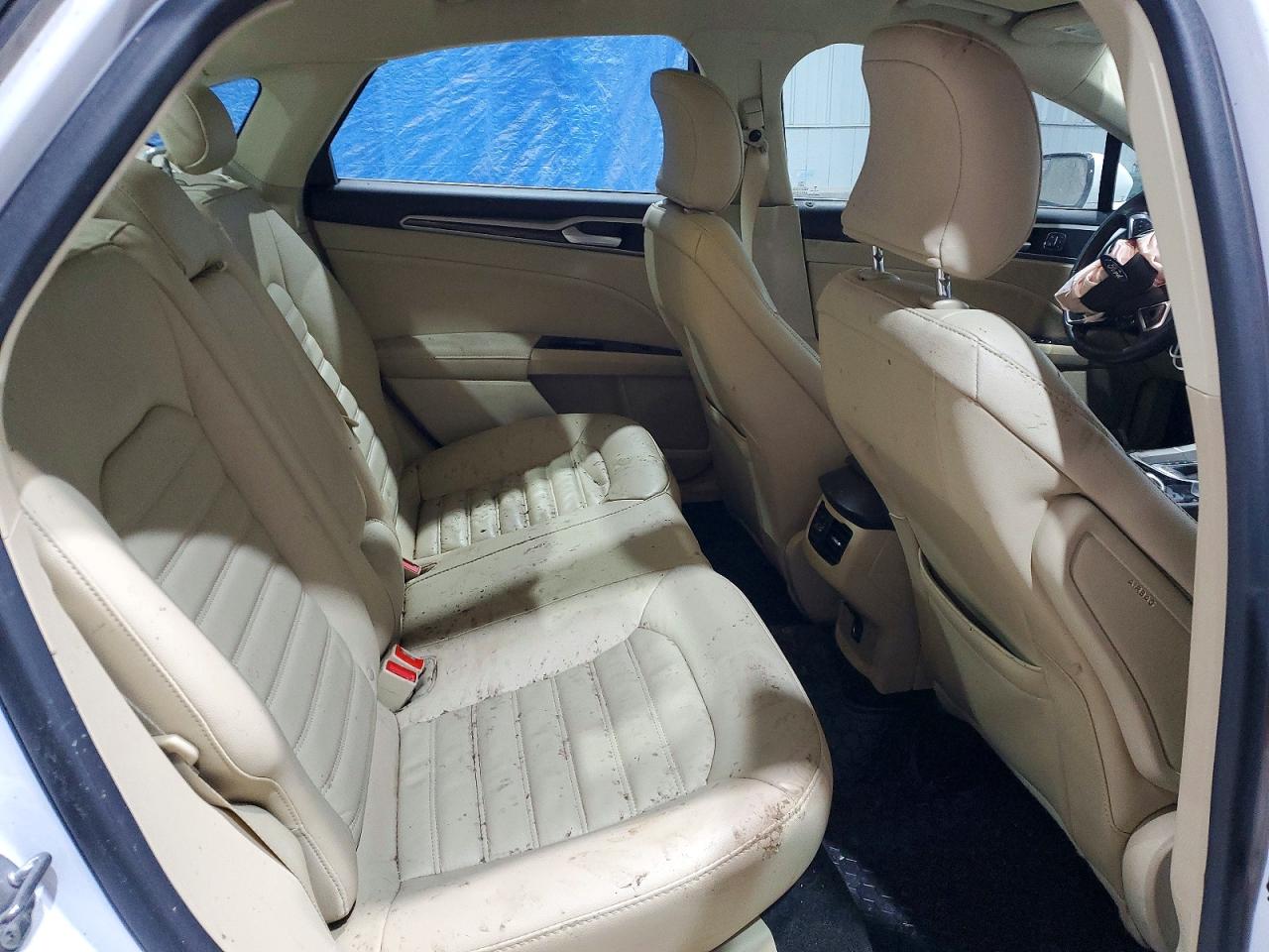 2016 FORD FUSION SE photo 19
