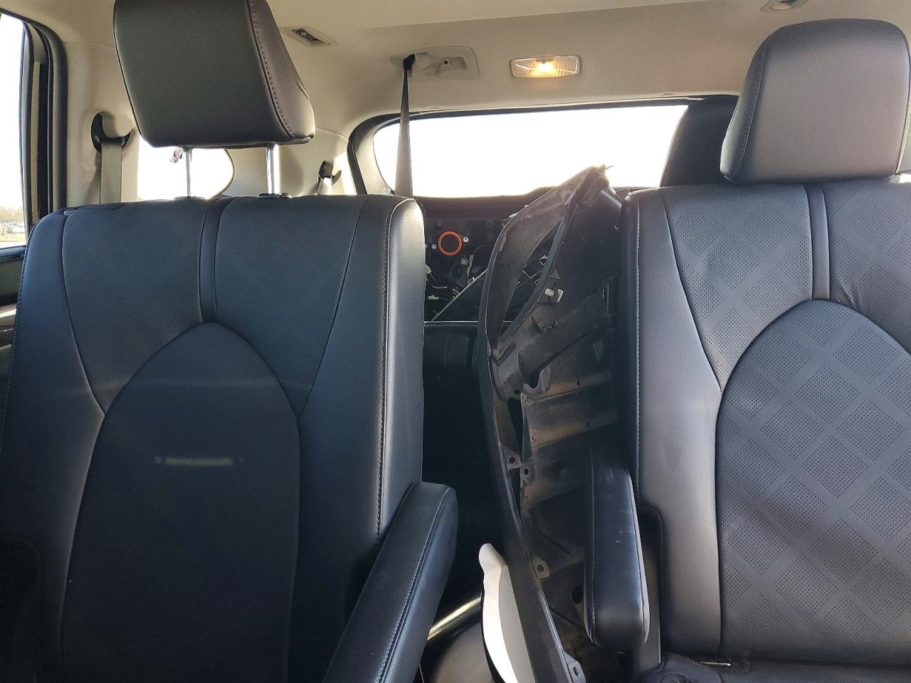 2024 TOYOTA HIGHLANDER LE photo 19