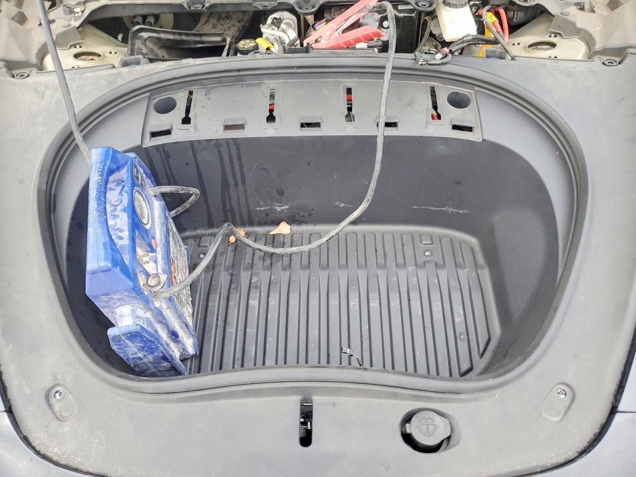 2024 TESLA MODEL 3 photo 31