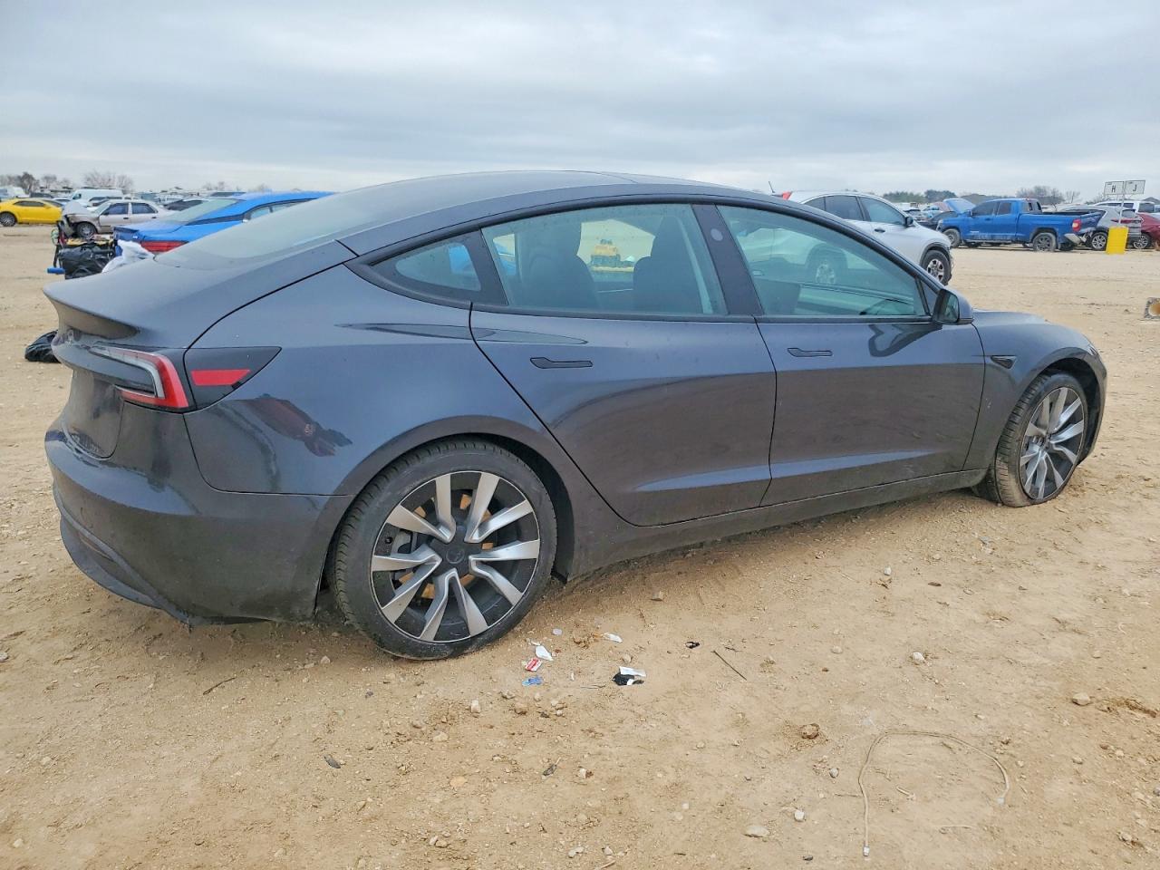 2024 TESLA MODEL 3 photo 7