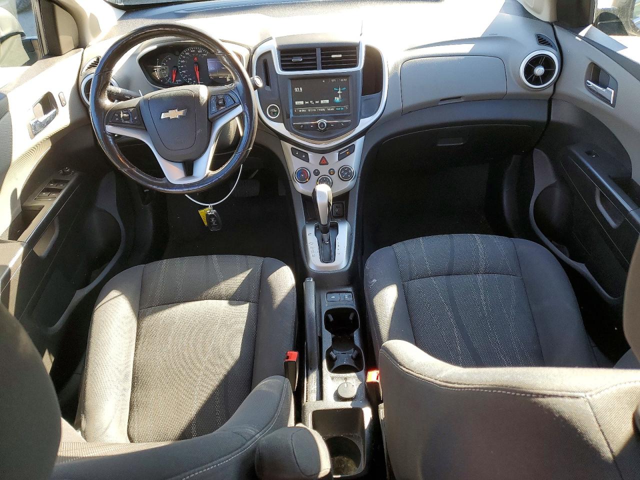 2017 CHEVROLET SONIC LT photo 8