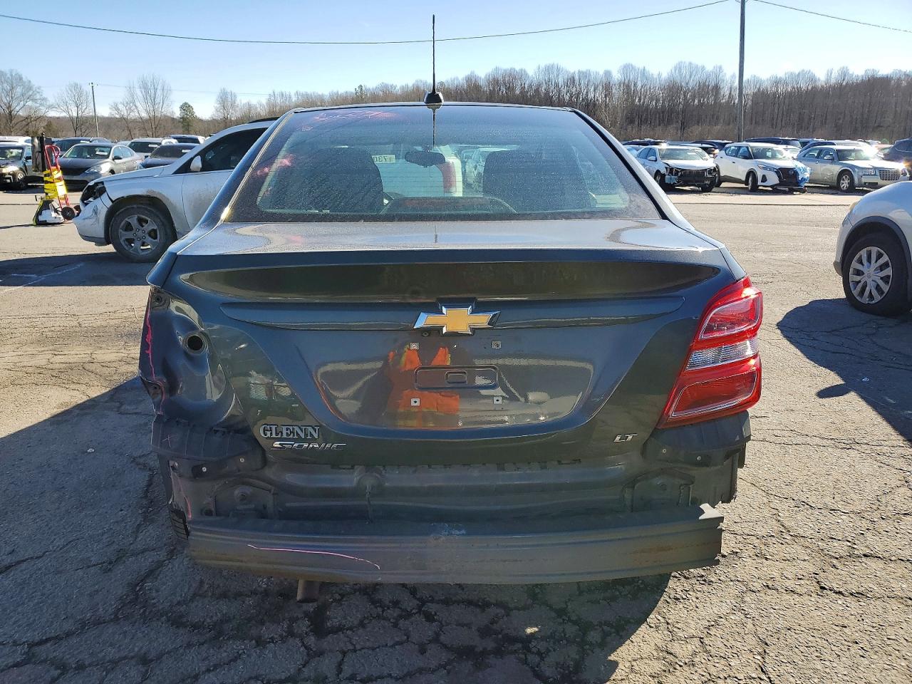 2017 CHEVROLET SONIC LT photo 6