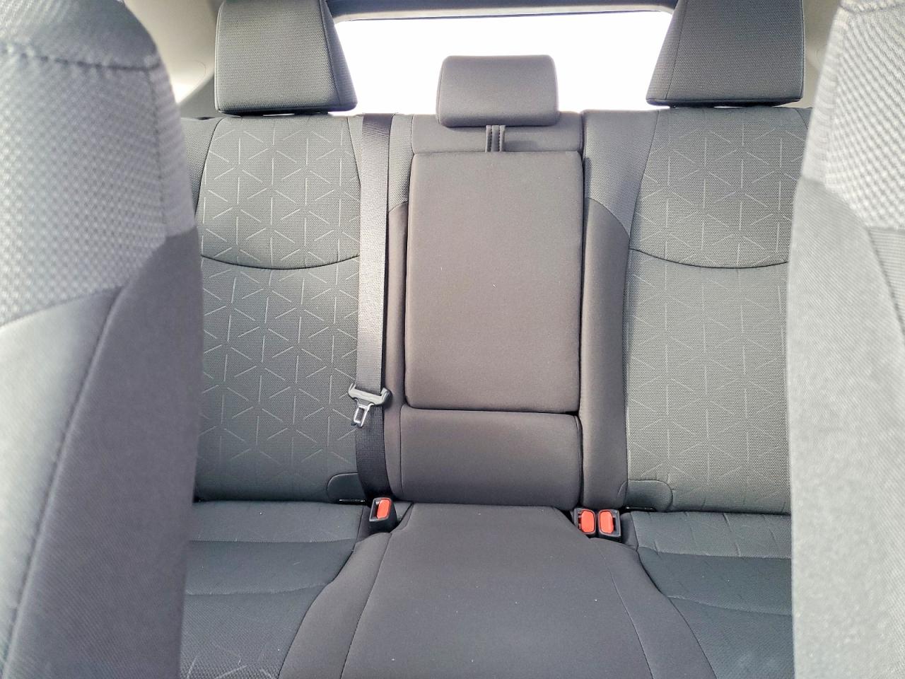 2024 TOYOTA RAV4 XLE photo 10