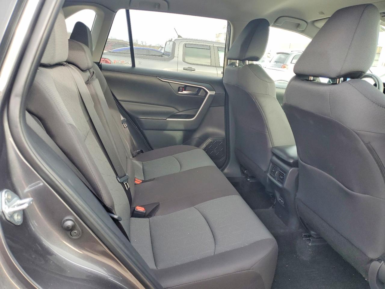 2024 TOYOTA RAV4 XLE photo 11