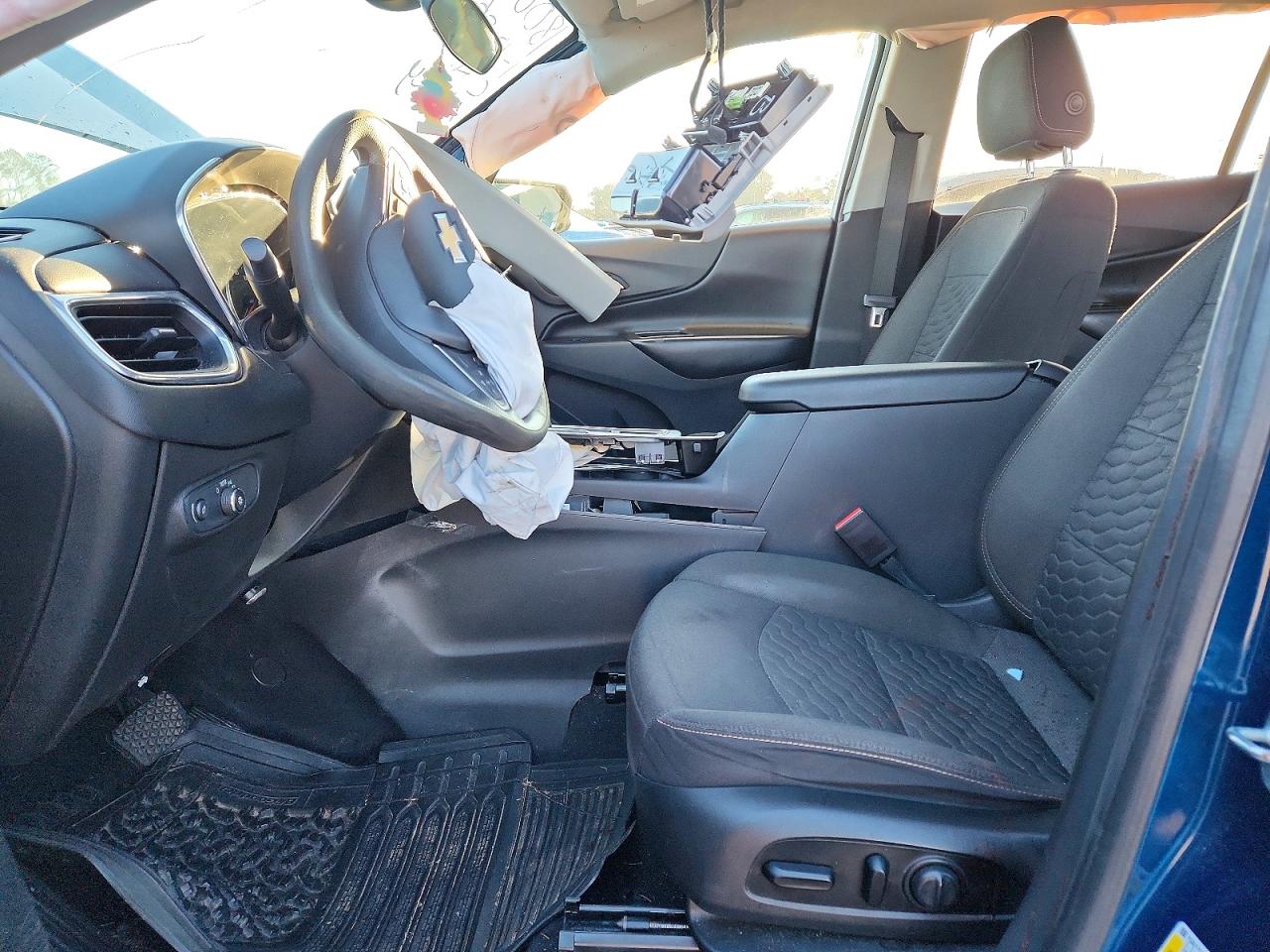 2021 CHEVROLET EQUINOX LT photo 19