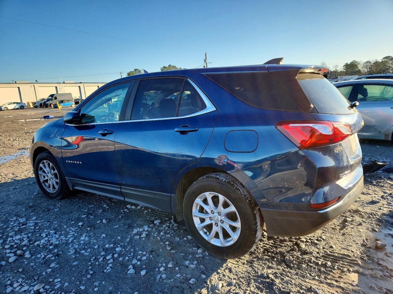 2021 CHEVROLET EQUINOX LT photo 4