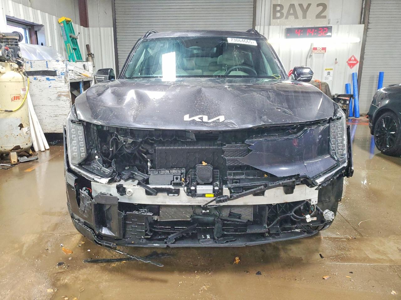 2024 KIA EV9 GT-LINE photo 9