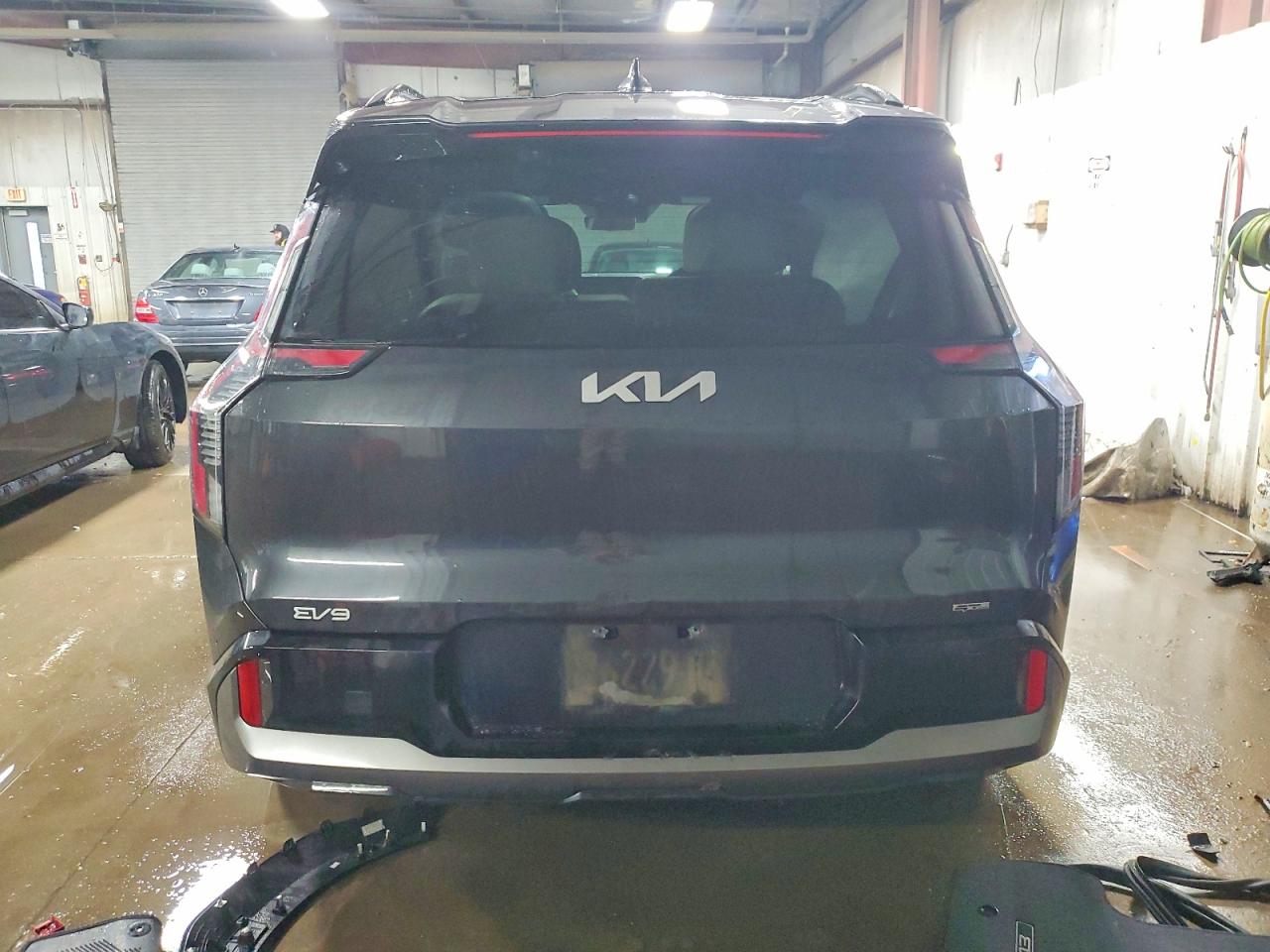 2024 KIA EV9 GT-LINE photo 11