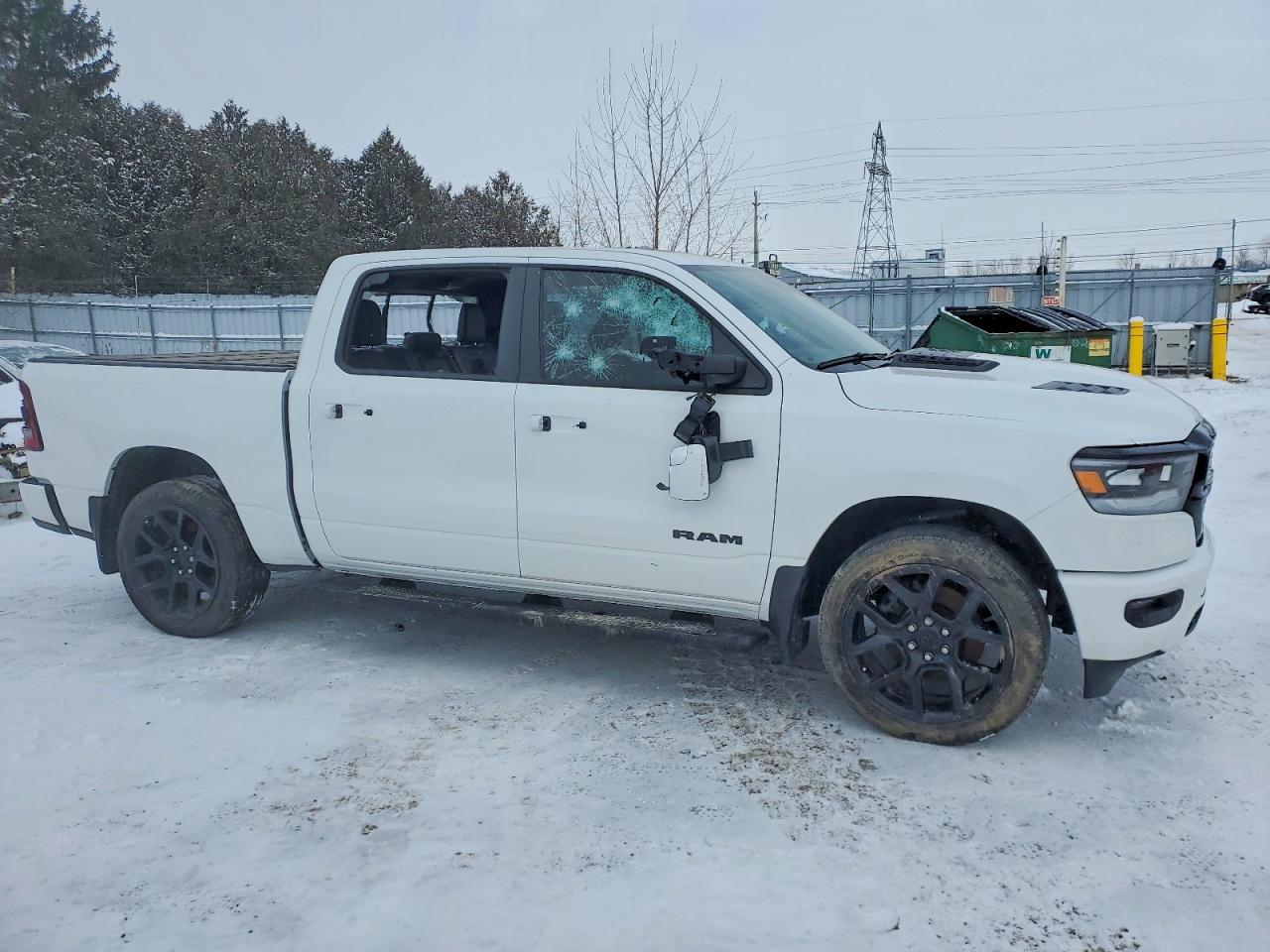2023 RAM 1500 SPORT photo 4