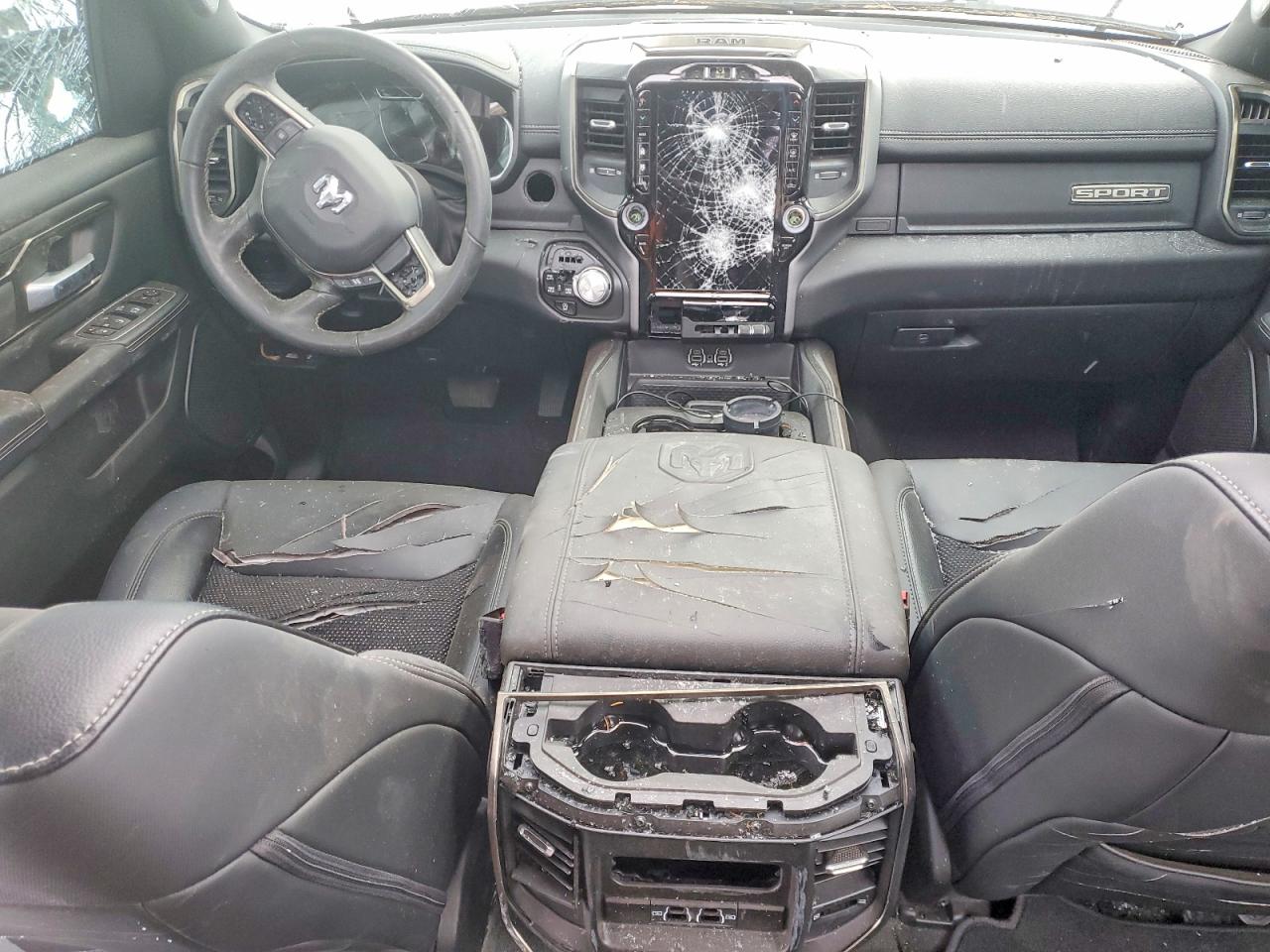 2023 RAM 1500 SPORT photo 8
