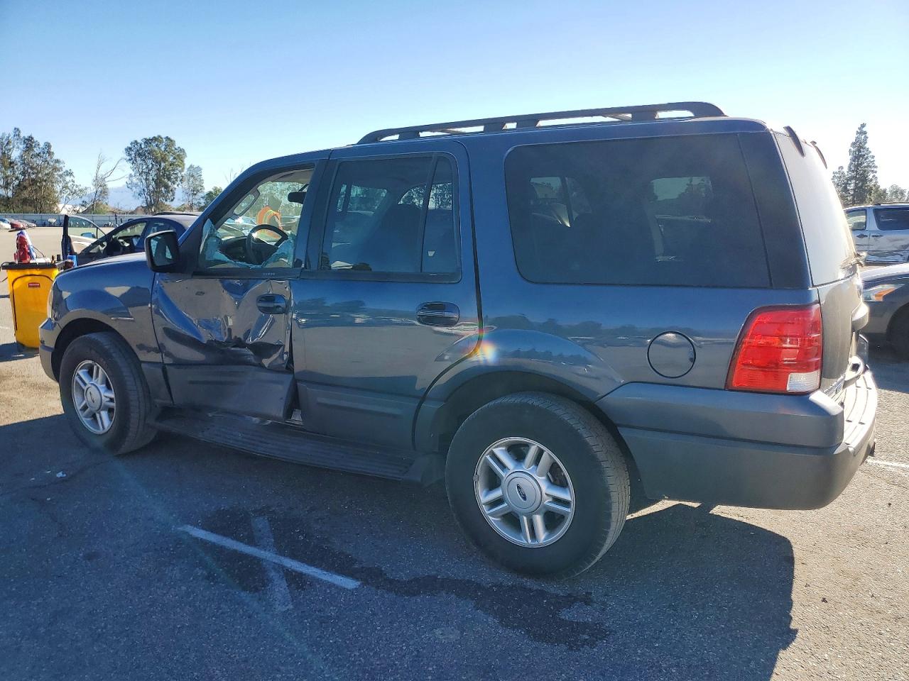 2005 FORD EXPEDITION XLT photo 4