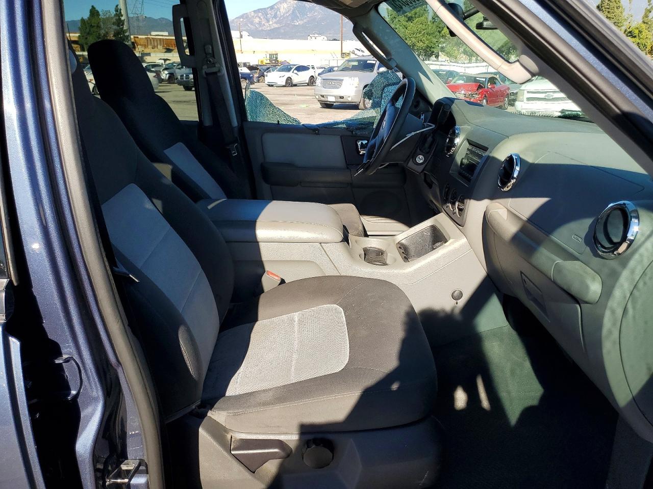 2005 FORD EXPEDITION XLT photo 19