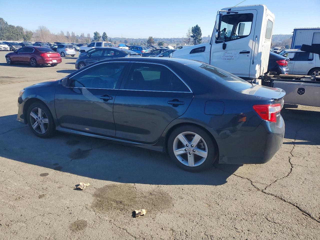 2013 TOYOTA CAMRY L photo 2