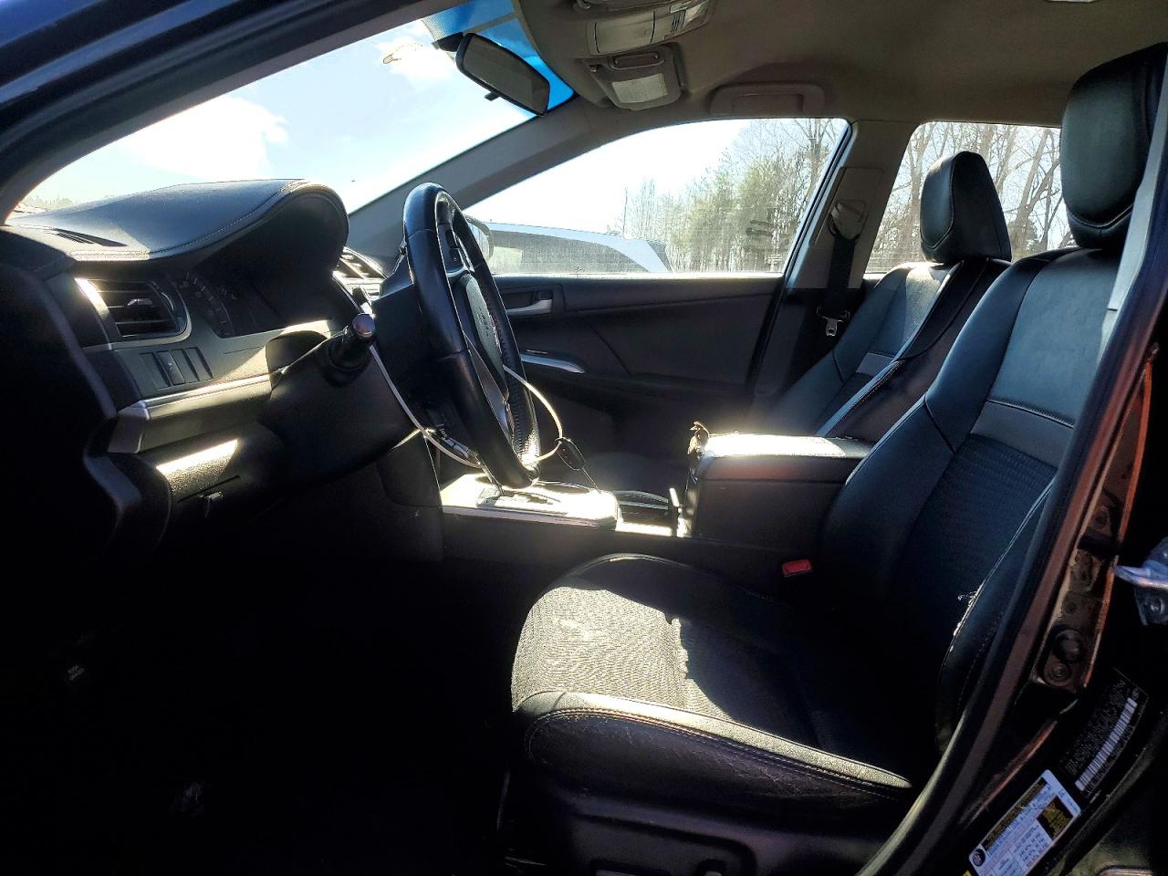 2012 TOYOTA CAMRY BASE photo 13