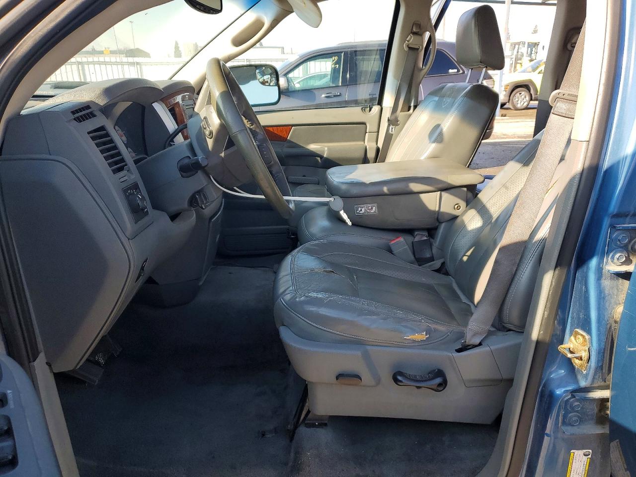 2006 DODGE RAM 1500 ST photo 13