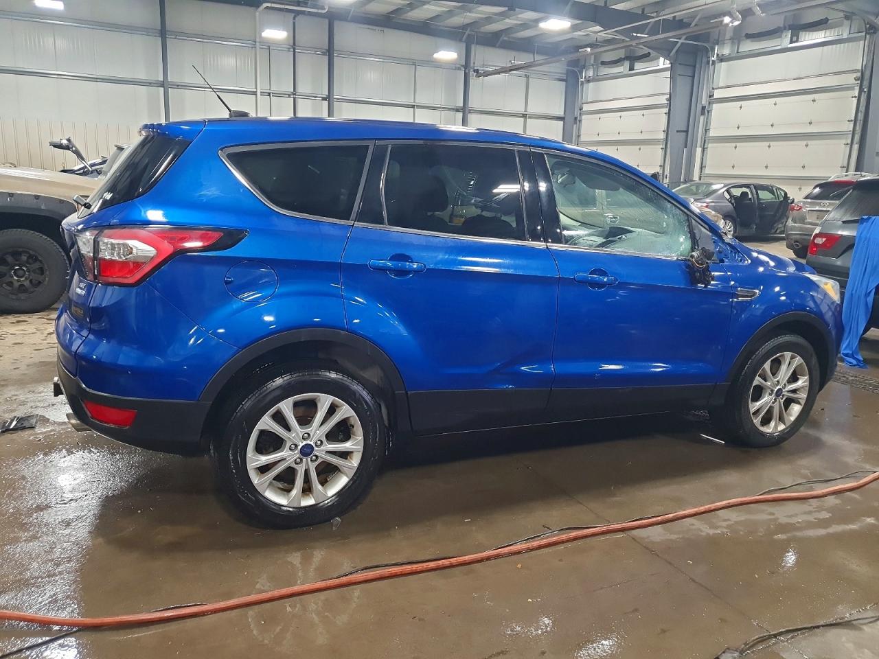 2017 FORD ESCAPE SE photo 5