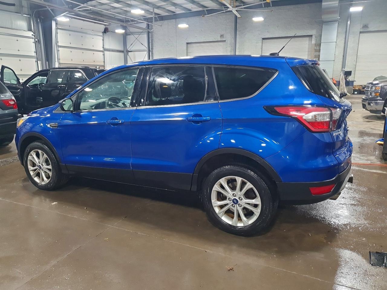 2017 FORD ESCAPE SE photo 3