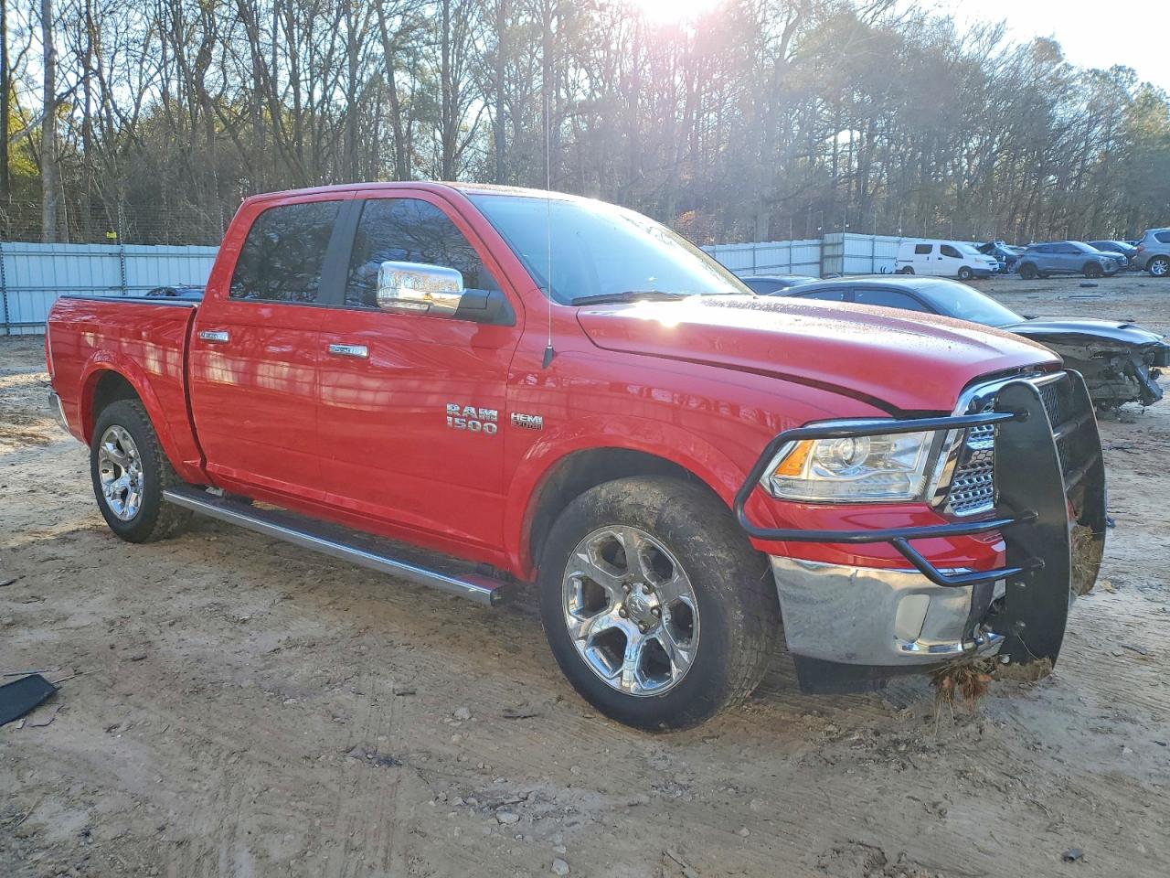2016 RAM 1500 LARAMIE photo 4
