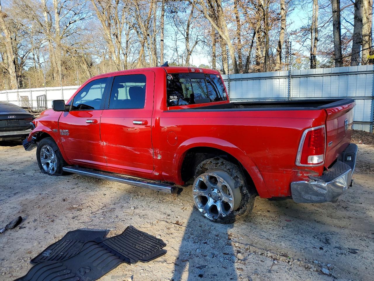 2016 RAM 1500 LARAMIE photo 2