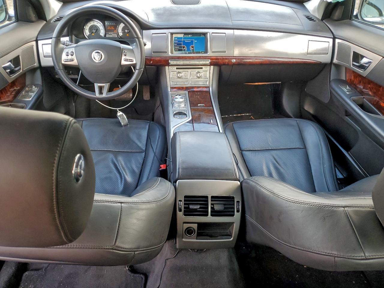 2011 JAGUAR XF PREMIUM photo 15