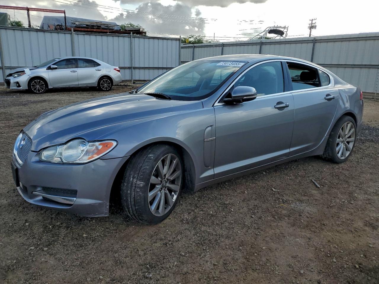 2011 JAGUAR XF