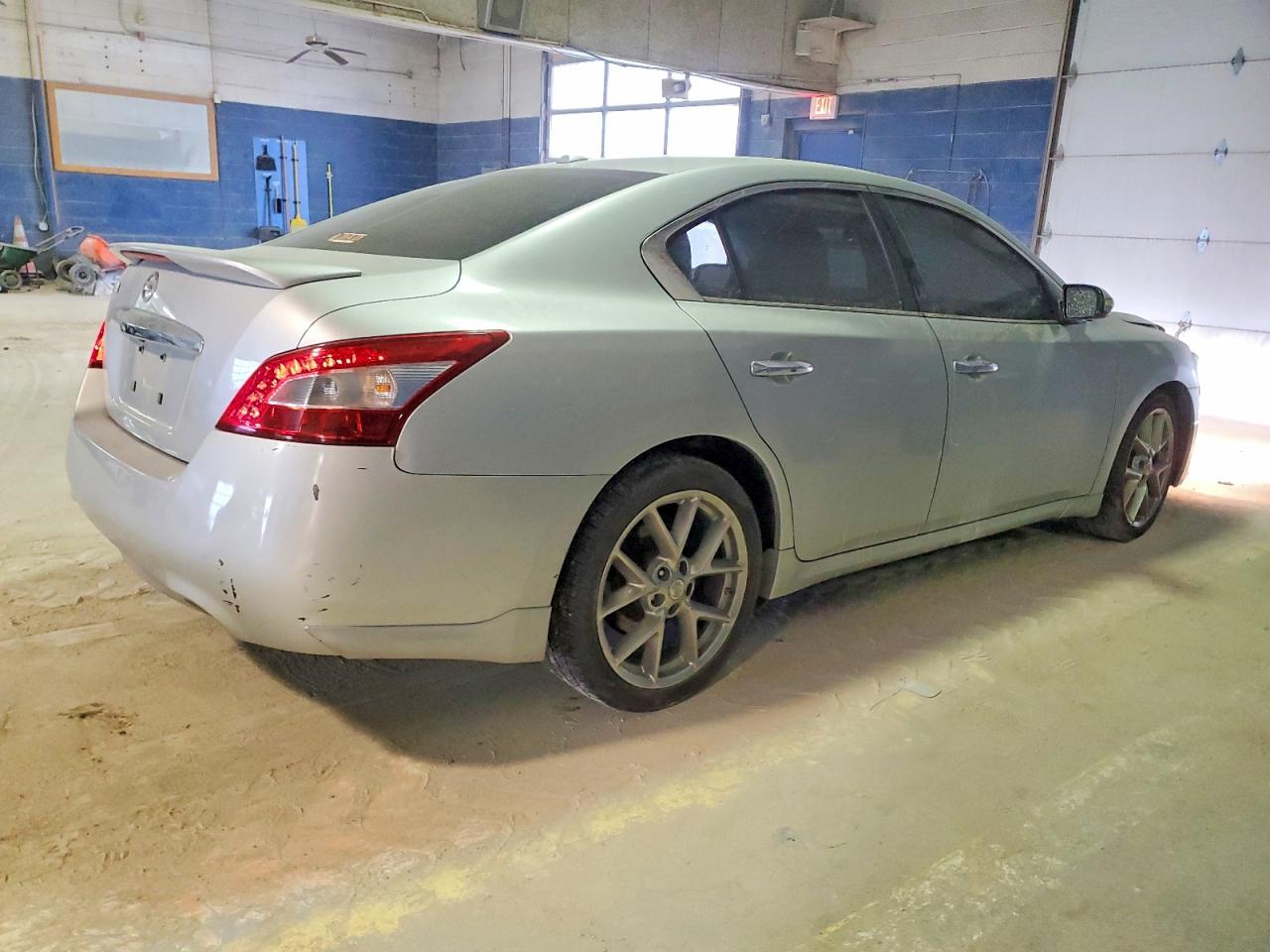 2011 NISSAN MAXIMA S photo 9