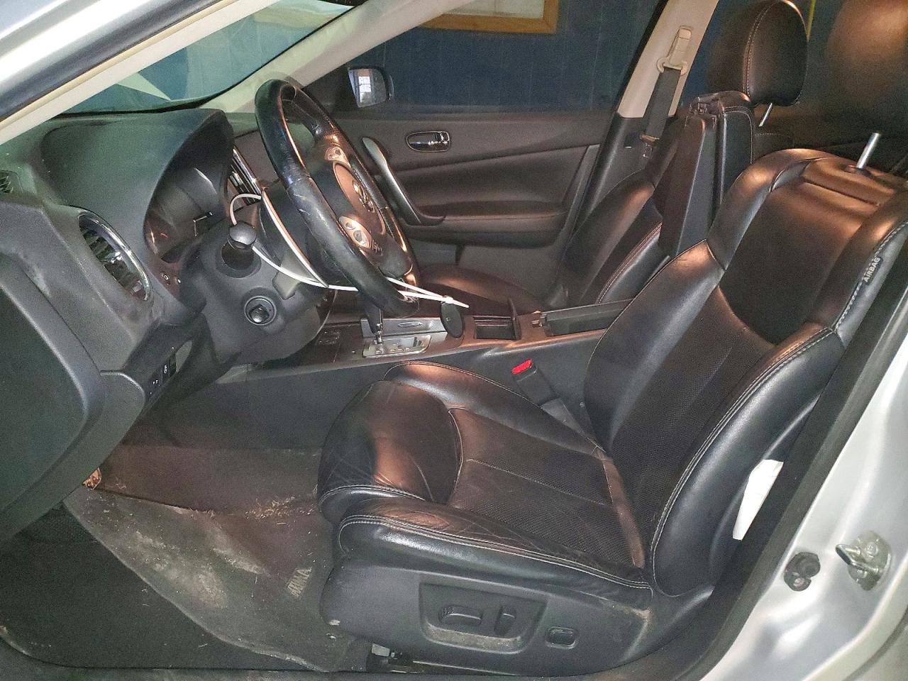 2011 NISSAN MAXIMA S photo 25