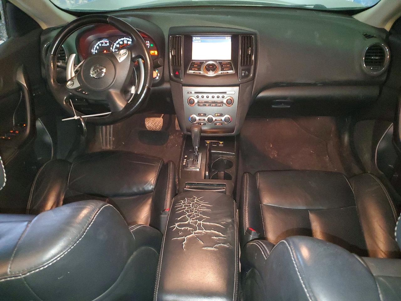 2011 NISSAN MAXIMA S photo 29