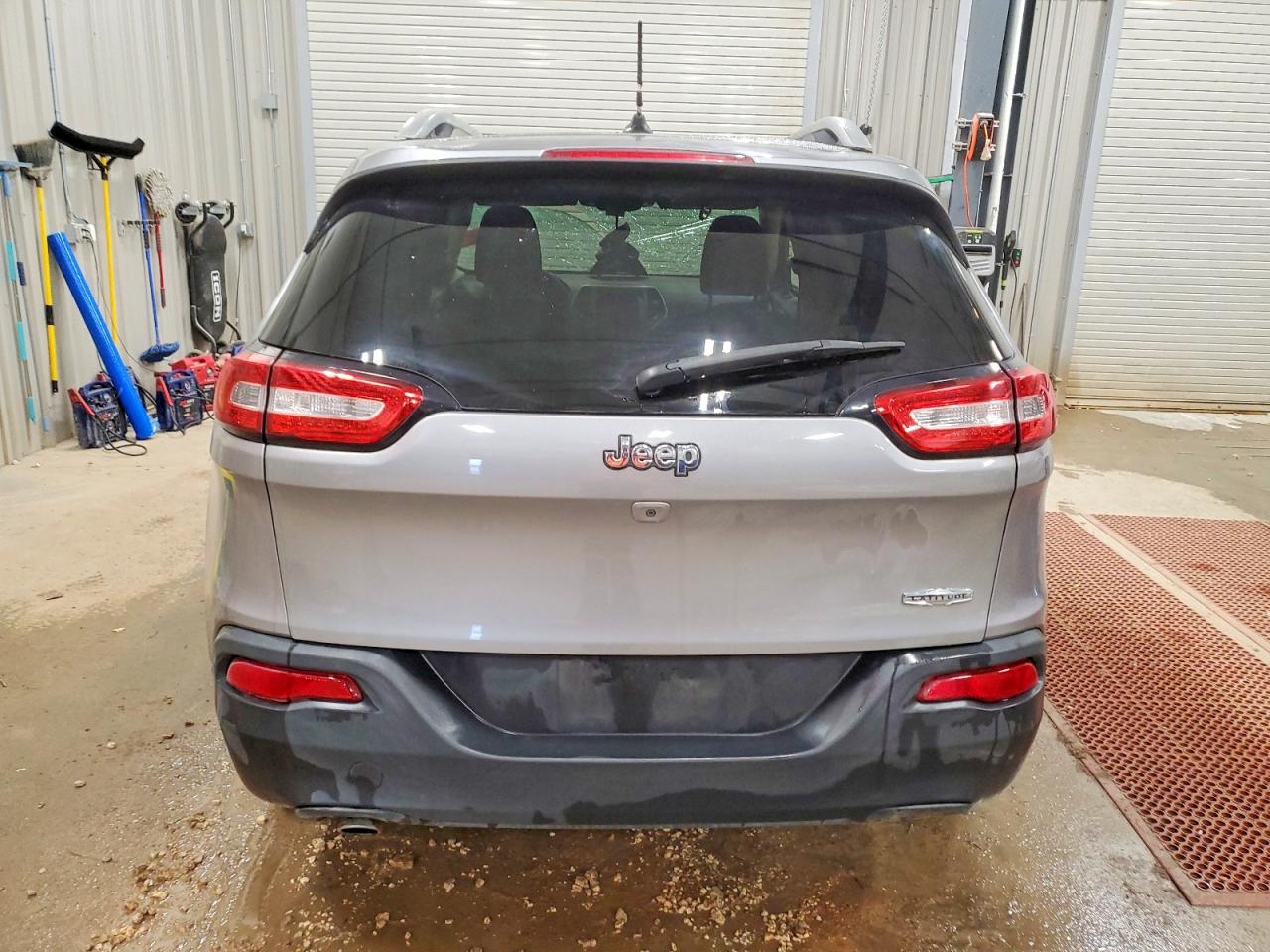 2015 JEEP CHEROKEE LATITUDE photo 16