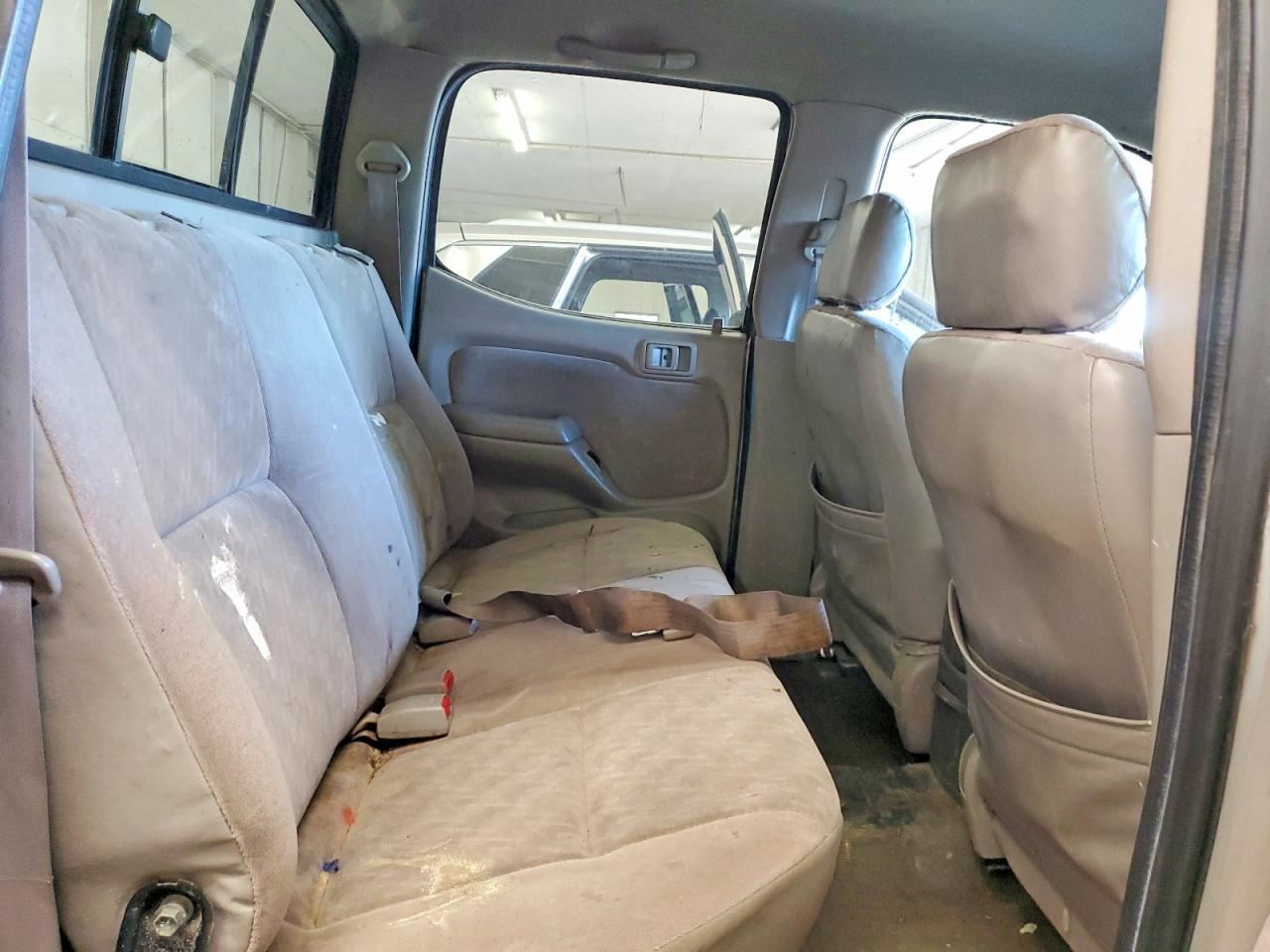 2003 TOYOTA TACOMA PRERUNNER V6 photo 10