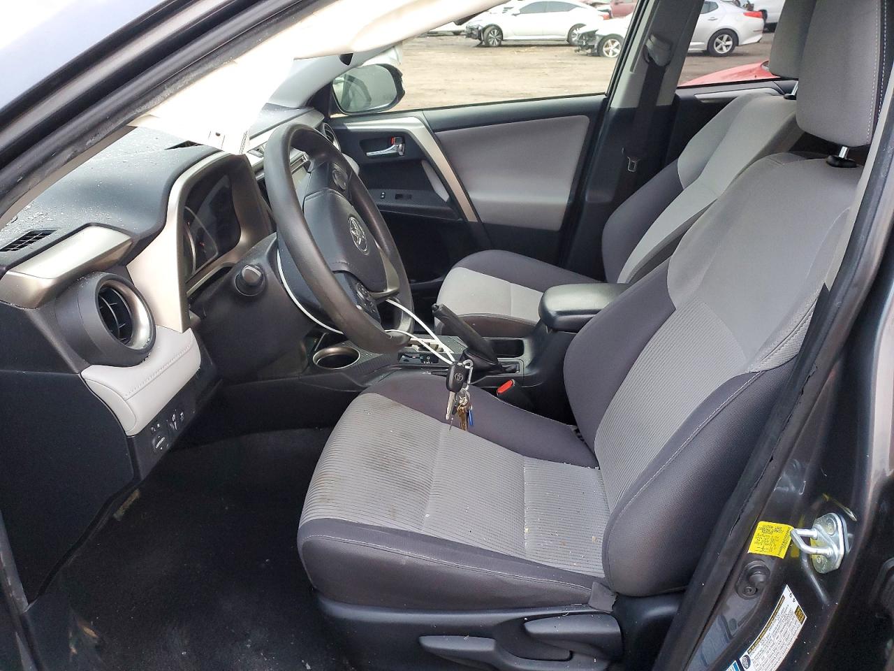 2015 TOYOTA RAV4 photo 7