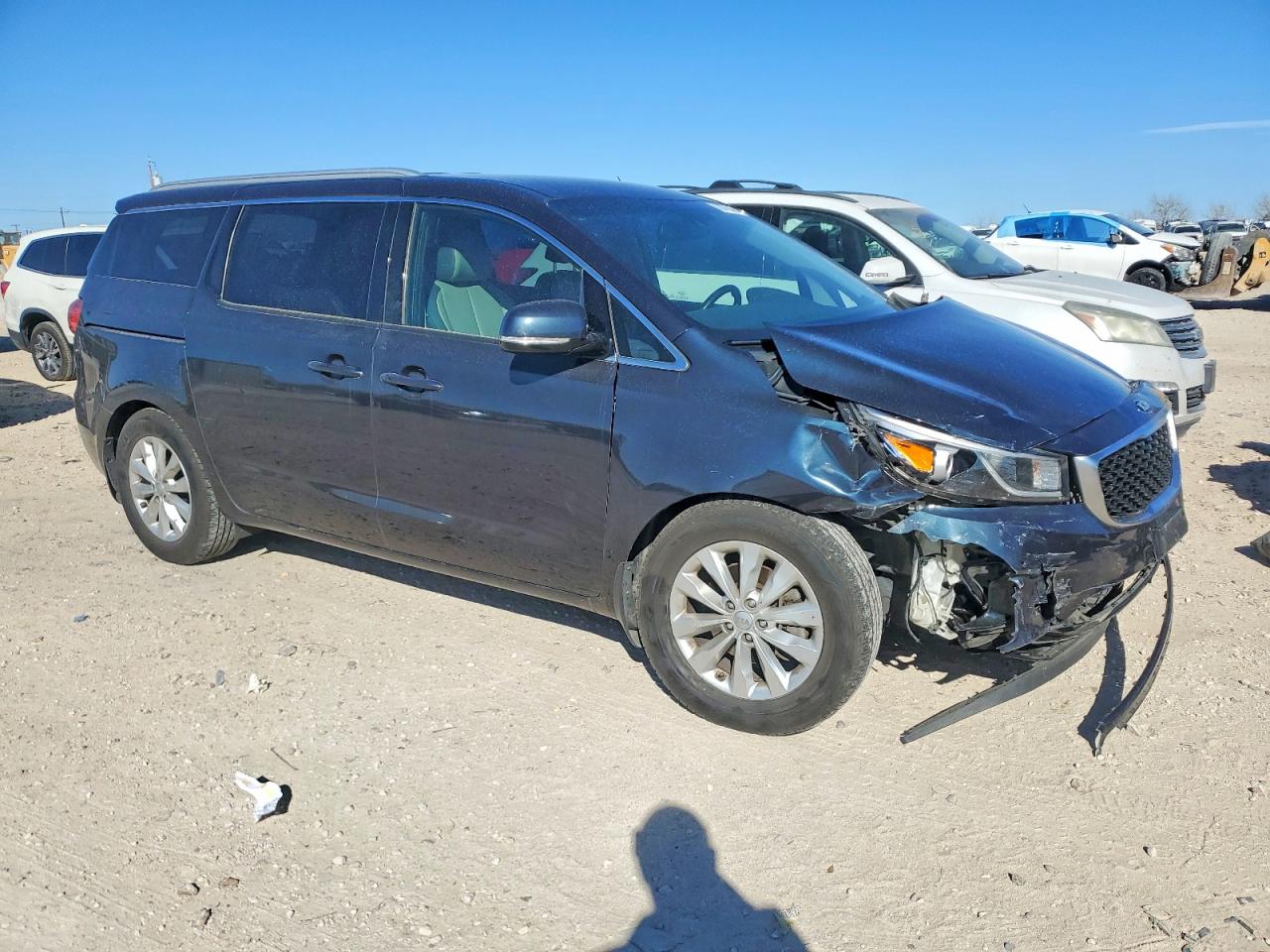 2017 KIA SEDONA EX photo 4