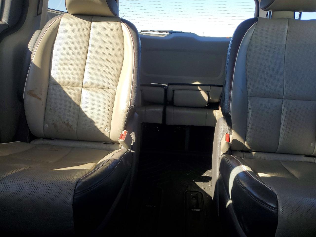 2017 KIA SEDONA EX photo 10