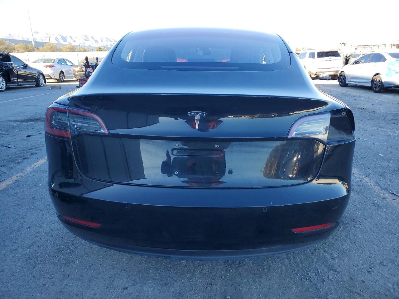 2018 TESLA MODEL 3 photo 16