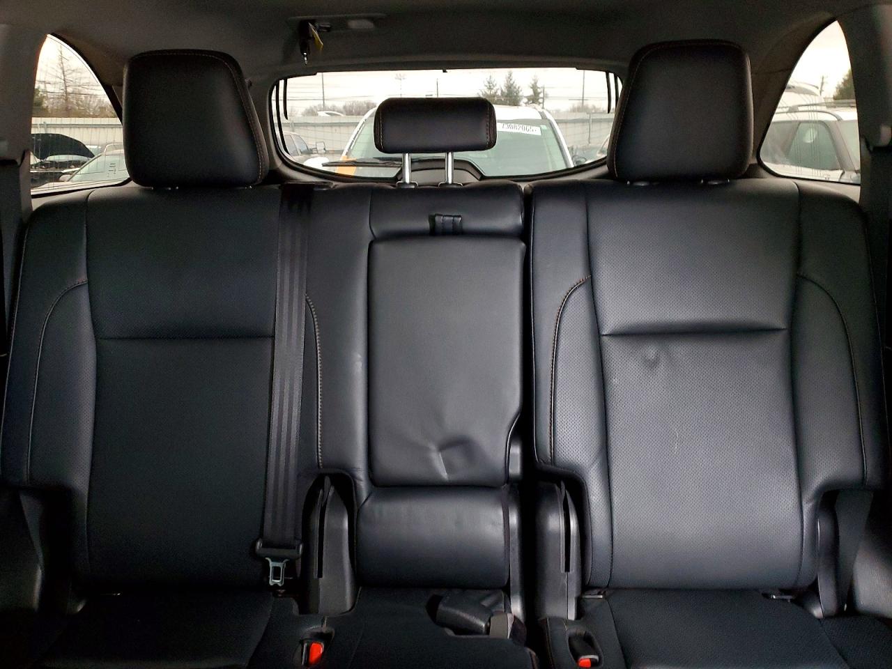 2017 TOYOTA HIGHLANDER LIMITED photo 10