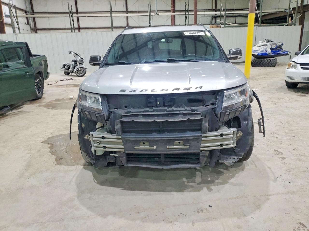 2018 FORD EXPLORER XLT photo 13