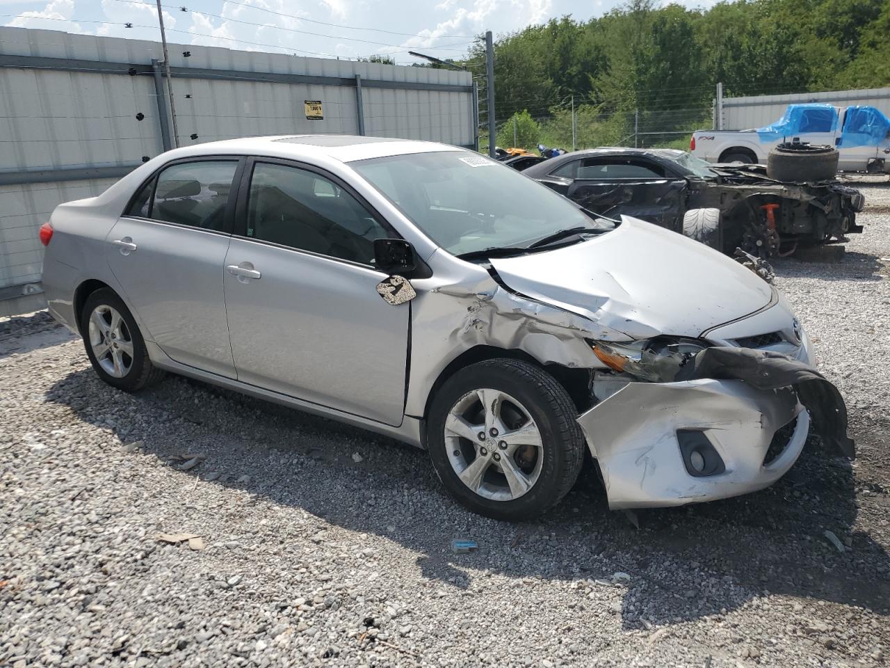 2011 TOYOTA COROLLA LE photo 4