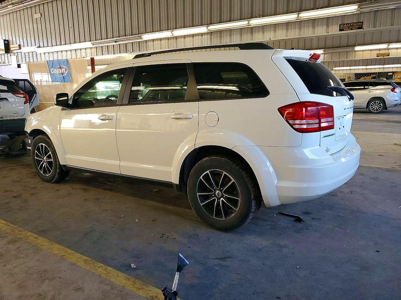 2018 DODGE JOURNEY SE photo 2