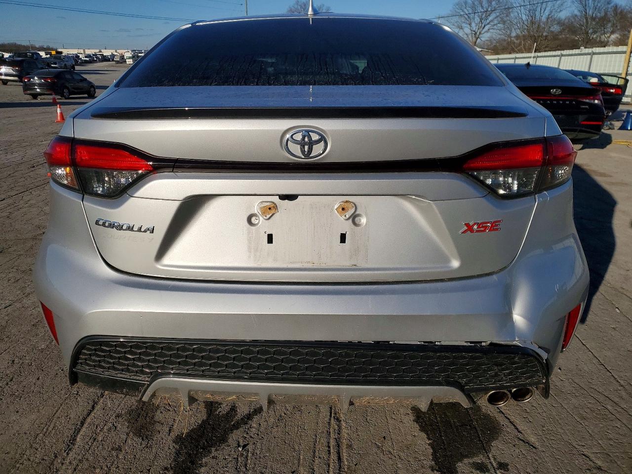 2020 TOYOTA COROLLA XSE photo 6