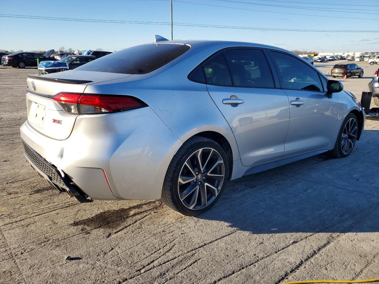 2020 TOYOTA COROLLA XSE photo 3