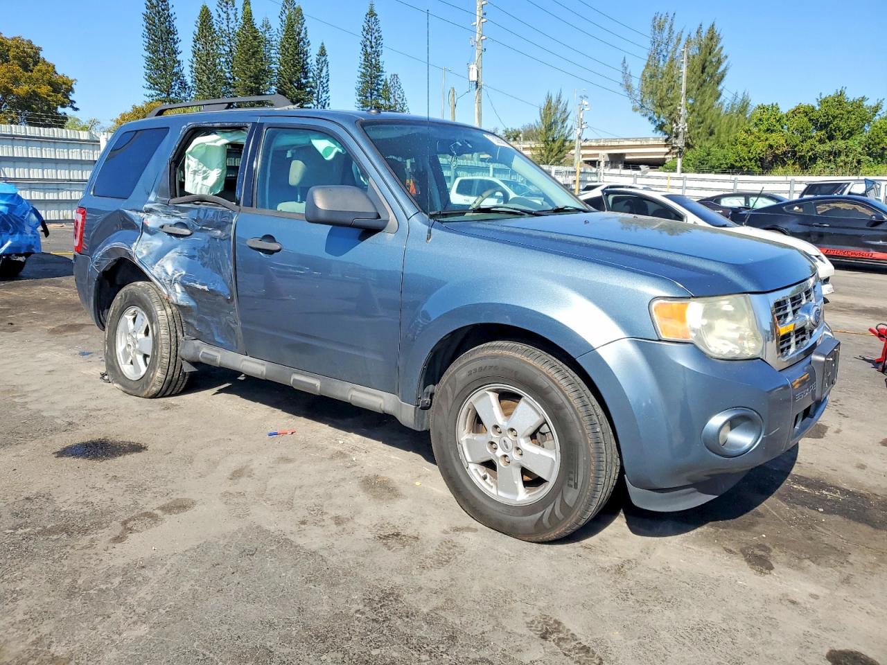 2010 FORD ESCAPE XLT photo 10