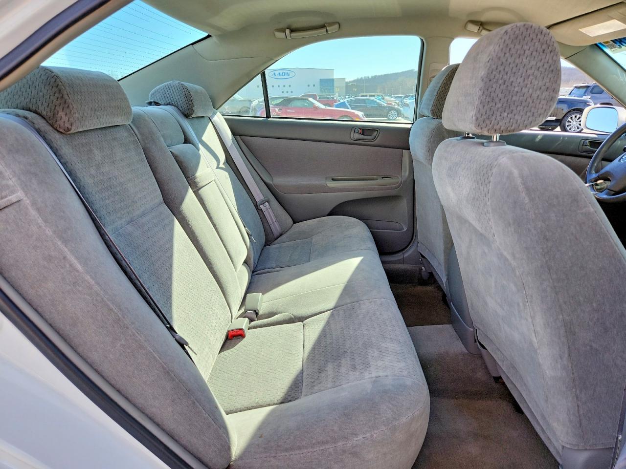 2002 TOYOTA CAMRY LE photo 10