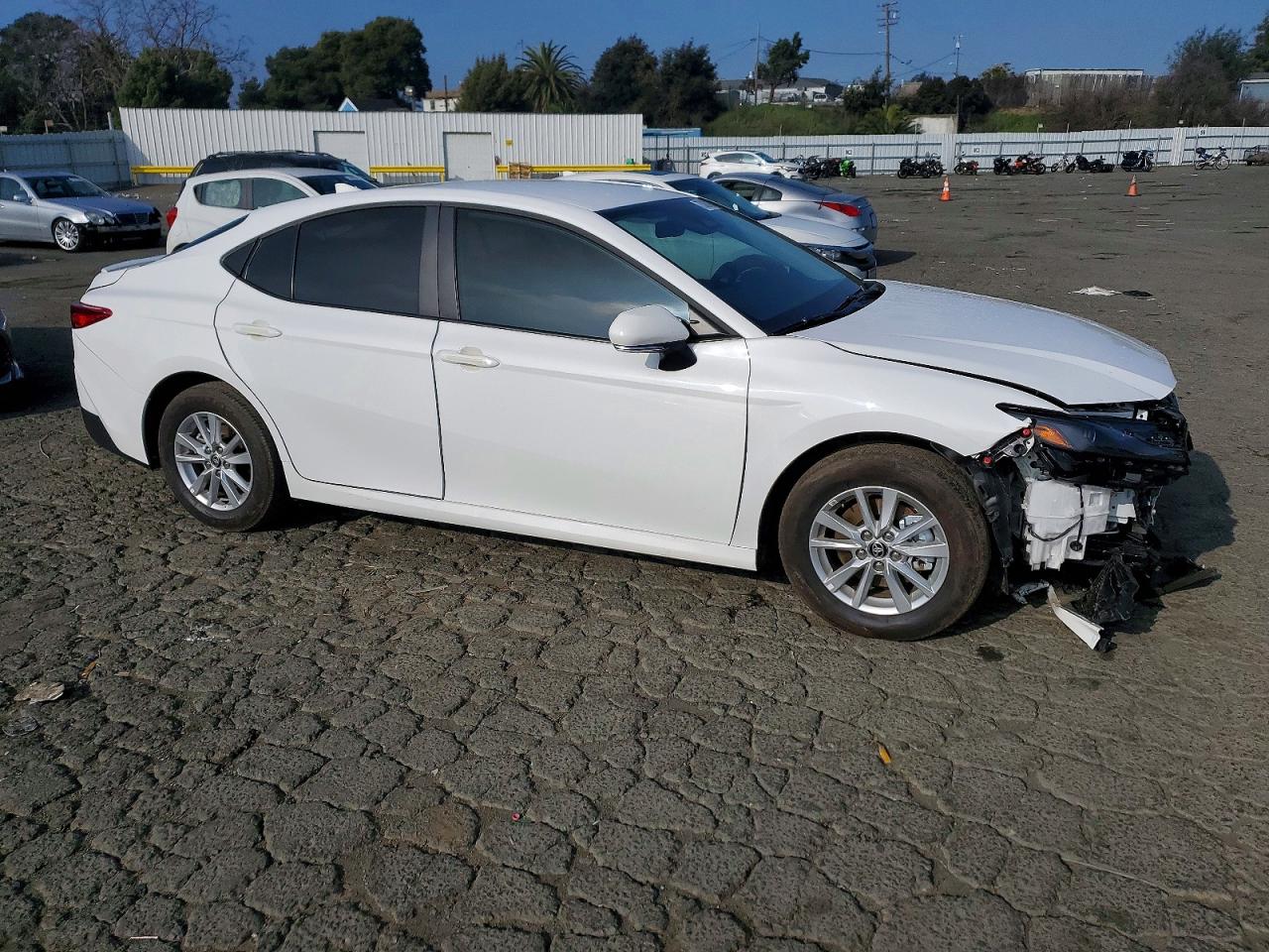 2025 TOYOTA CAMRY XSE photo 4