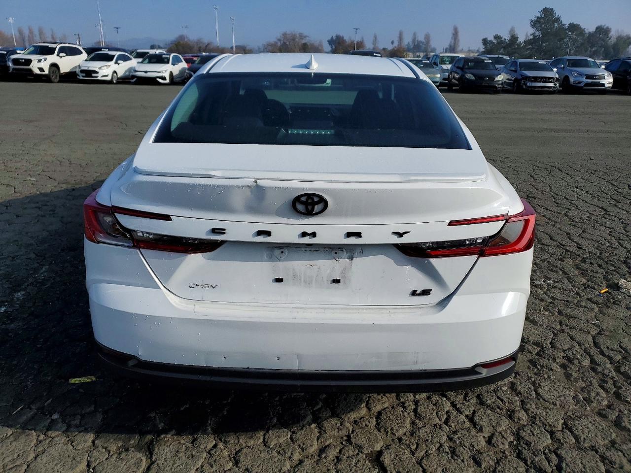2025 TOYOTA CAMRY XSE photo 6
