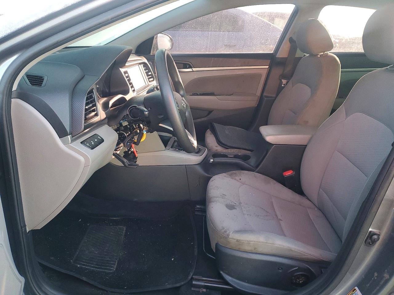 2020 HYUNDAI ELANTRA SEL photo 7