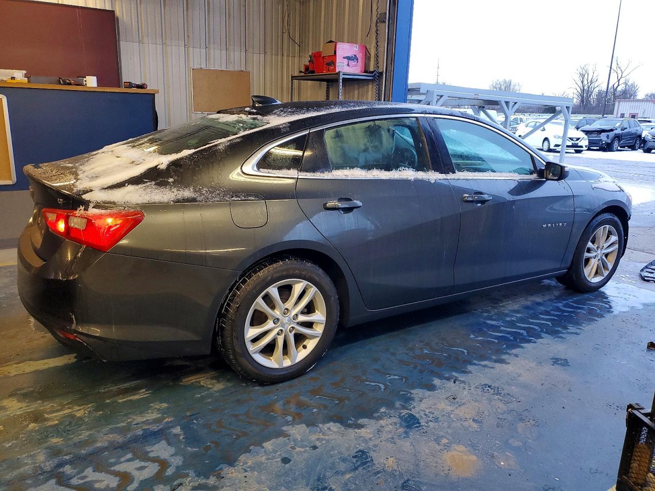 2017 CHEVROLET MALIBU LT photo 5