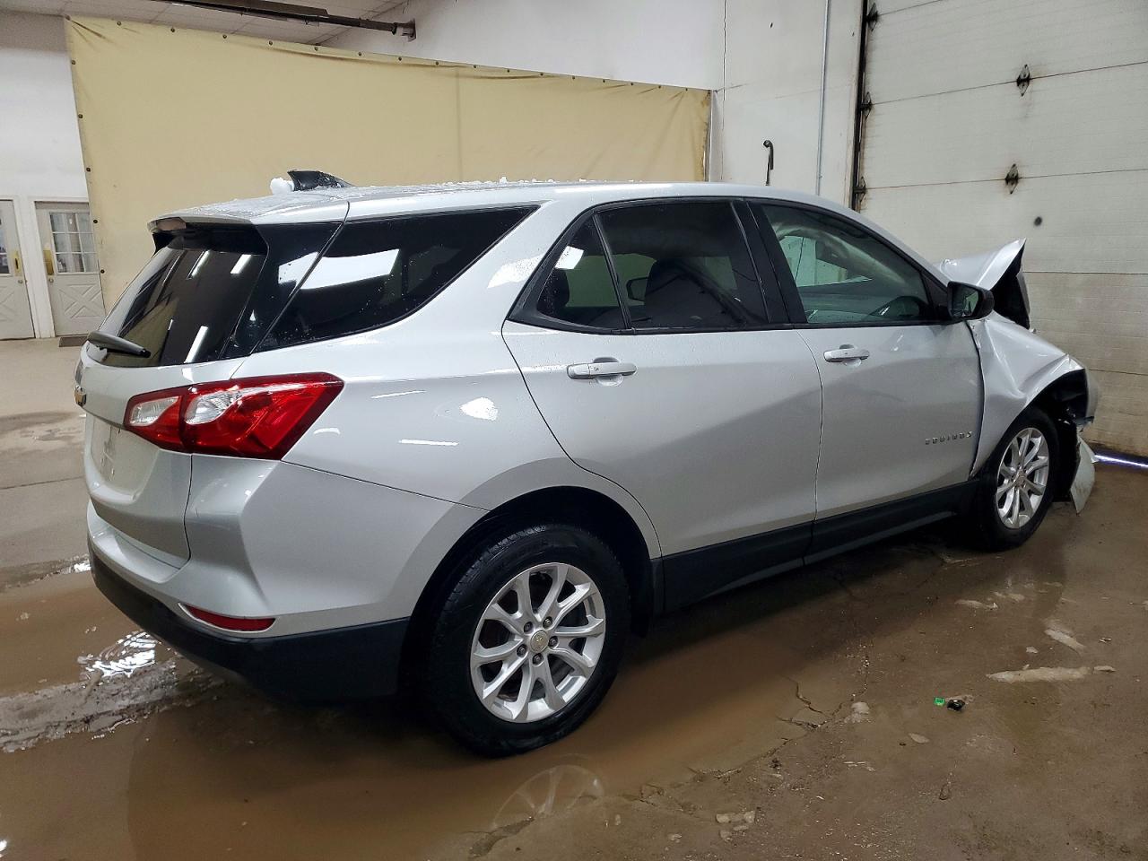 2019 CHEVROLET EQUINOX LS photo 5